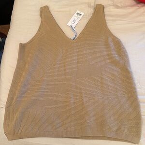 Never worn - Southern Tide tank!